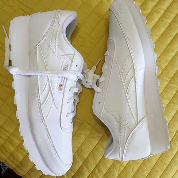 Reebok Shoes - Reebok athletic shoes